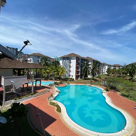 Smilez Homestay H102 & A306 At Pd Perdana Kondo Resort Port Dickson Zewnętrze zdjęcie