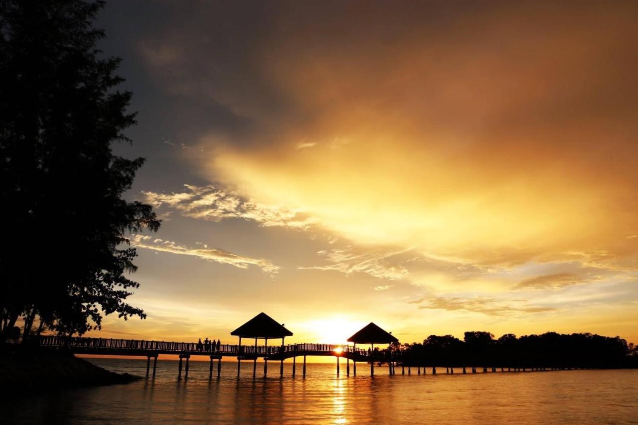 Smilez Homestay H102 & A306 At Pd Perdana Kondo Resort Port Dickson Zewnętrze zdjęcie